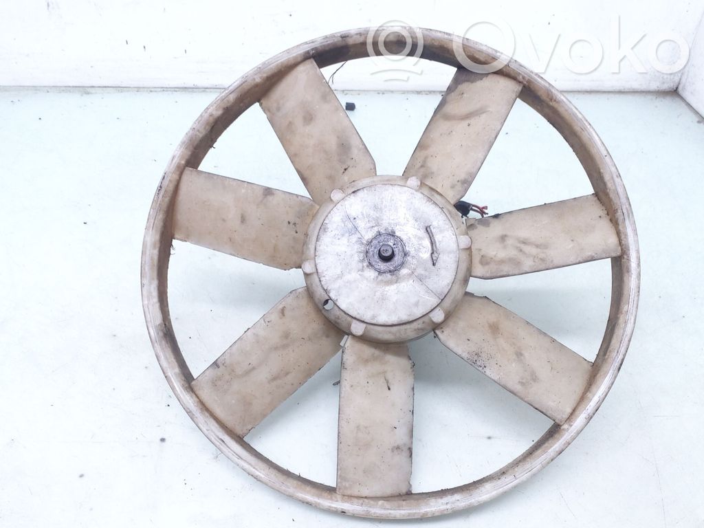 Volkswagen Golf III Elektryczny wentylator chłodnicy 