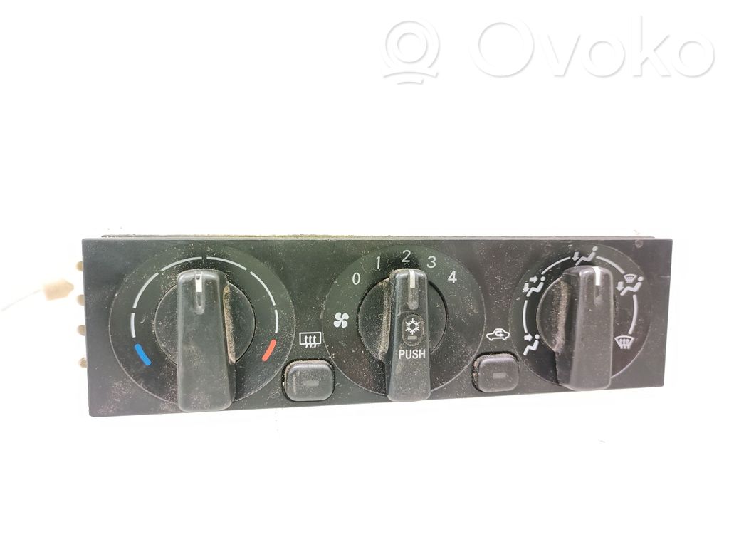 Mitsubishi Space Wagon Climate control unit 