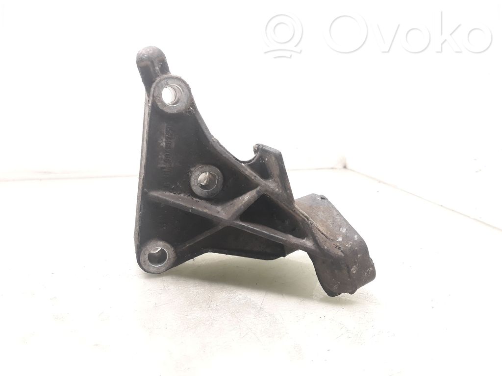 Opel Vectra B Engine mounting bracket 