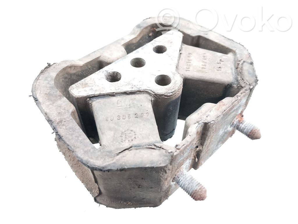 Opel Astra F Engine mount bracket 