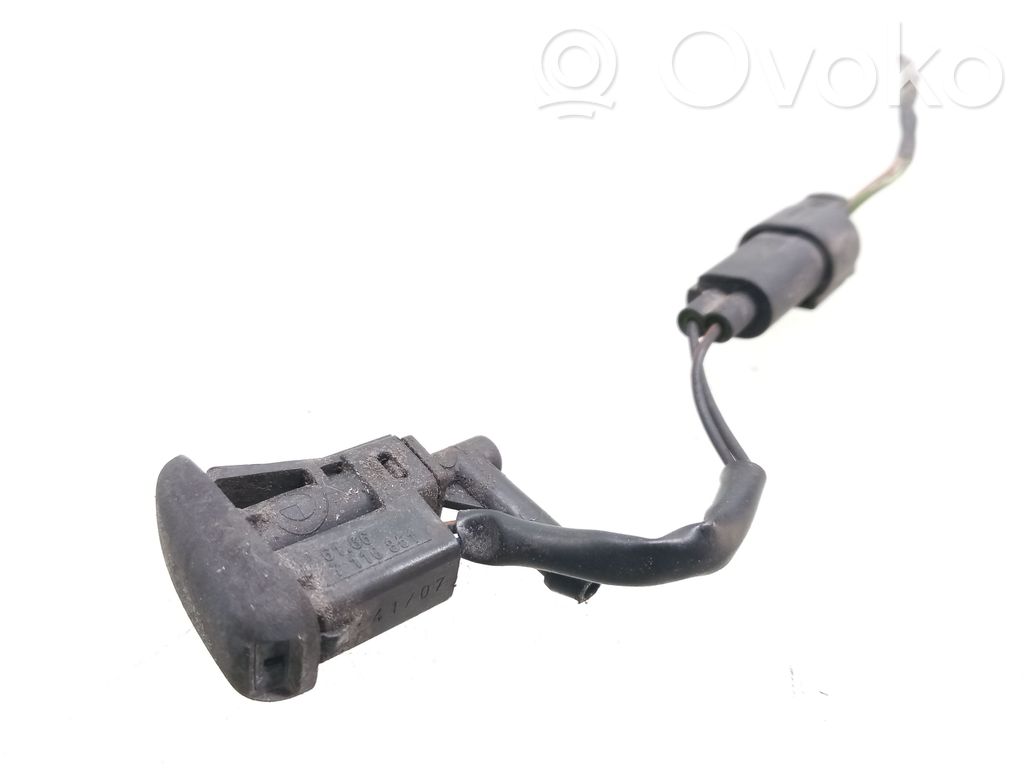 Buse de lave-glace   7110851,61667110851