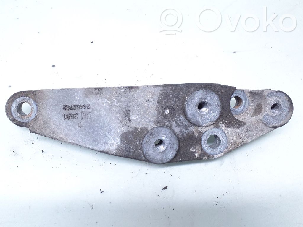 Opel Zafira B Gearbox mounting bracket 