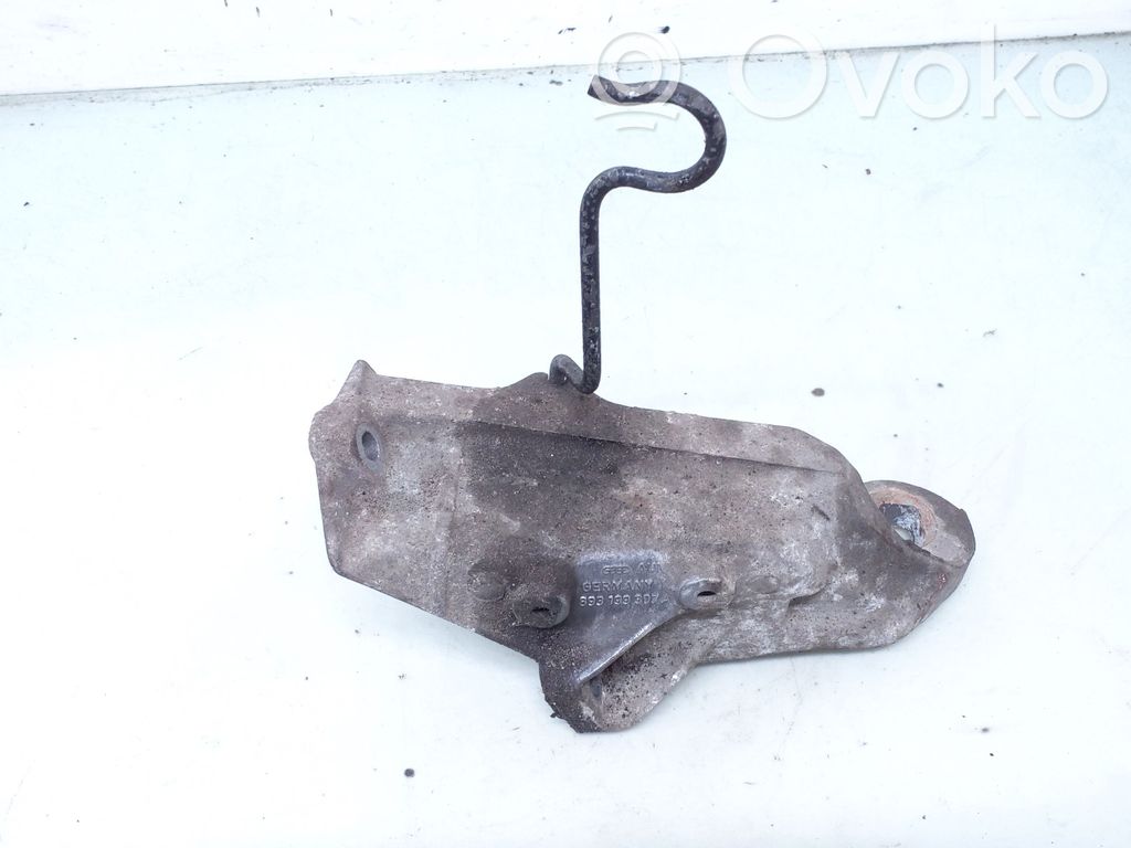 Audi 80 90 B3 Engine mounting bracket 