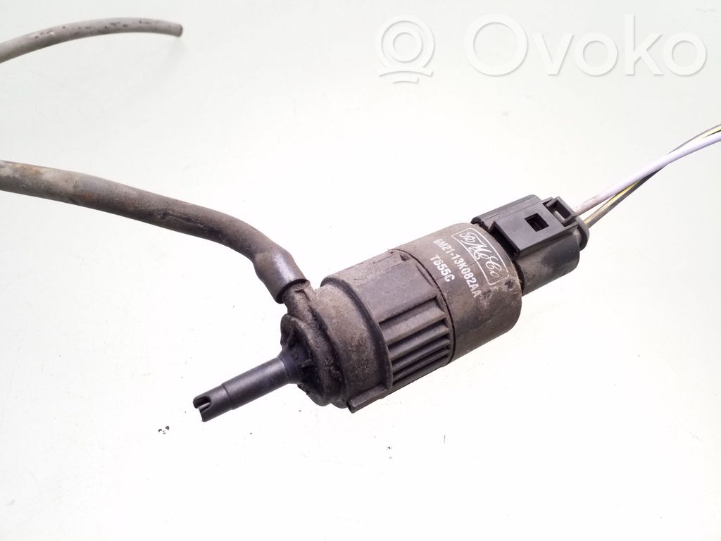 Windscreen/windshield washer pump   6M2113K082AA