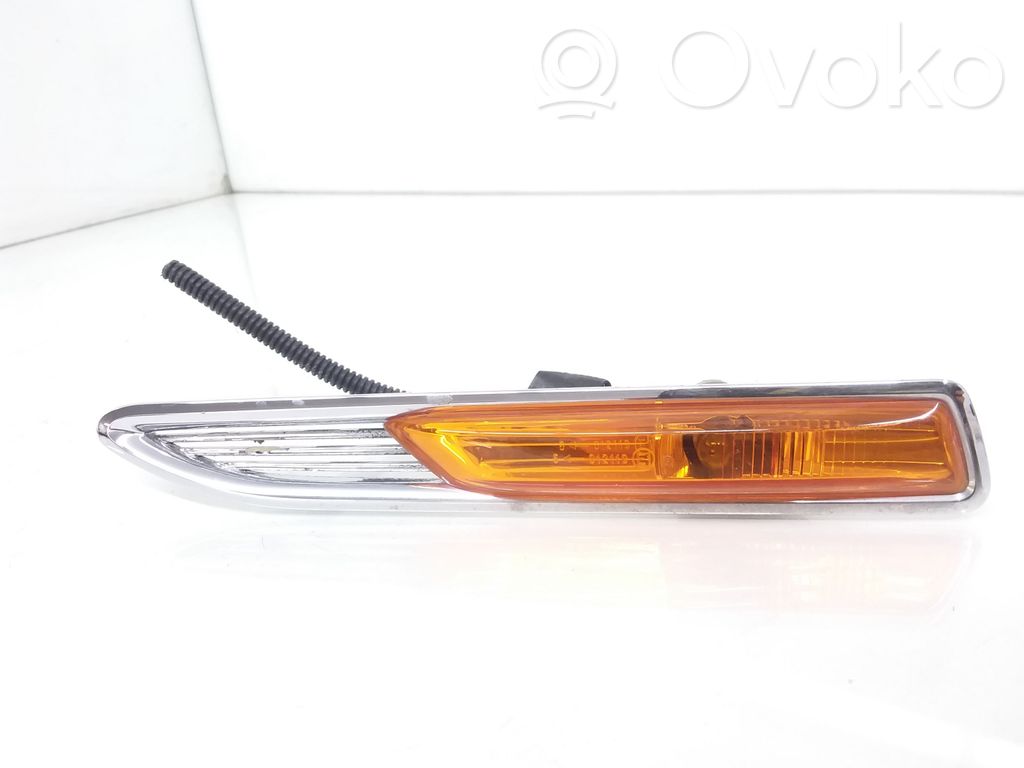 Ford Mondeo MK IV Feu clignotant répétiteur d'aile avant
