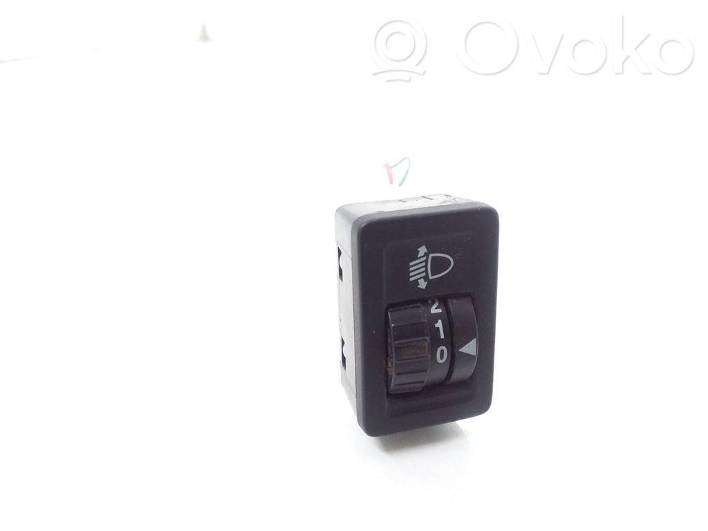 Suzuki Swift I Headlight level height control switch 