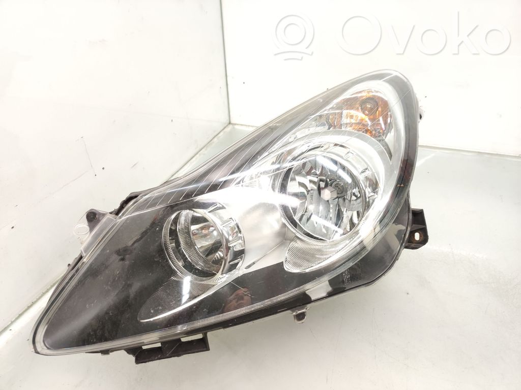 Opel Corsa D Scheinwerfer 