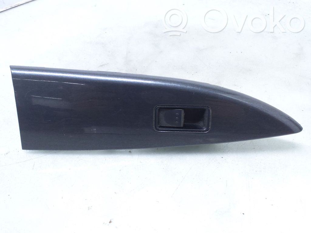 Electric window control switch   GP9A66370,GP9A684L1