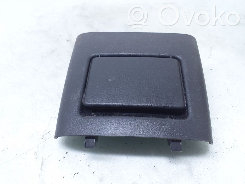 Mazda 6 Aschenbecher hinten 