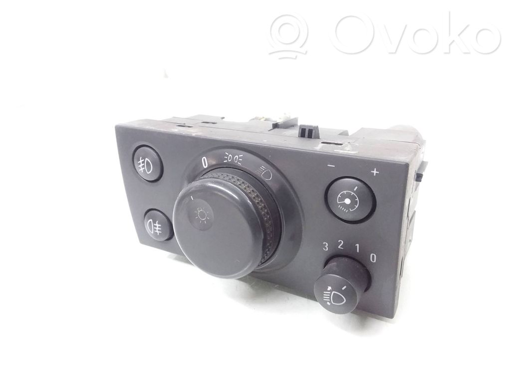 Comutator lumini   93394755