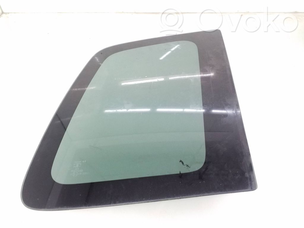 Mazda Premacy Rear side window 