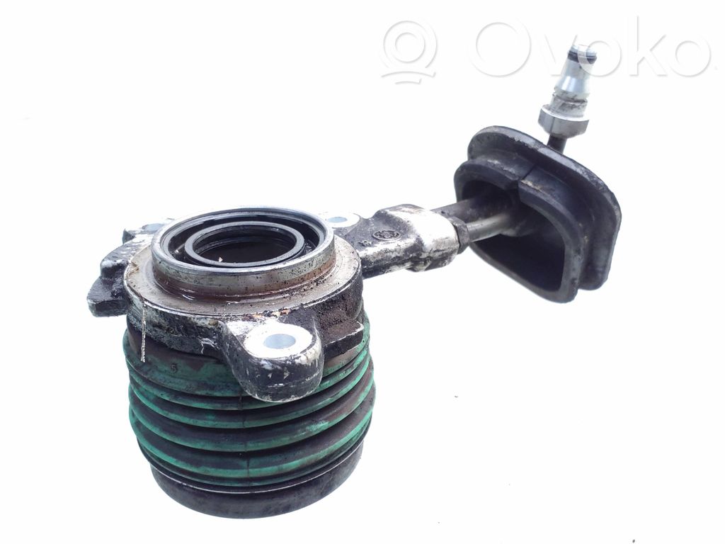 Ford Mondeo MK II Clutch release bearing slave cylinder 