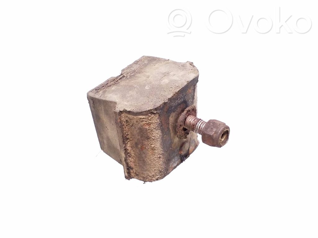 Engine mount bracket