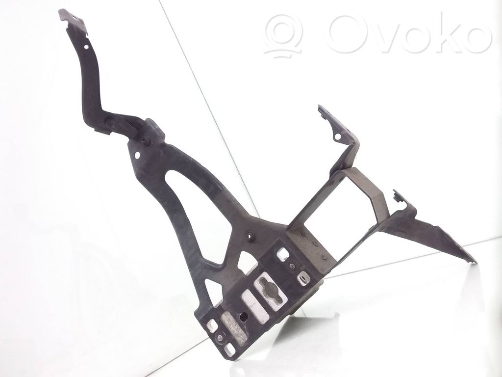 BMW 5 E60 E61 Radiatoru paneļa sānu daļa (televizors) 