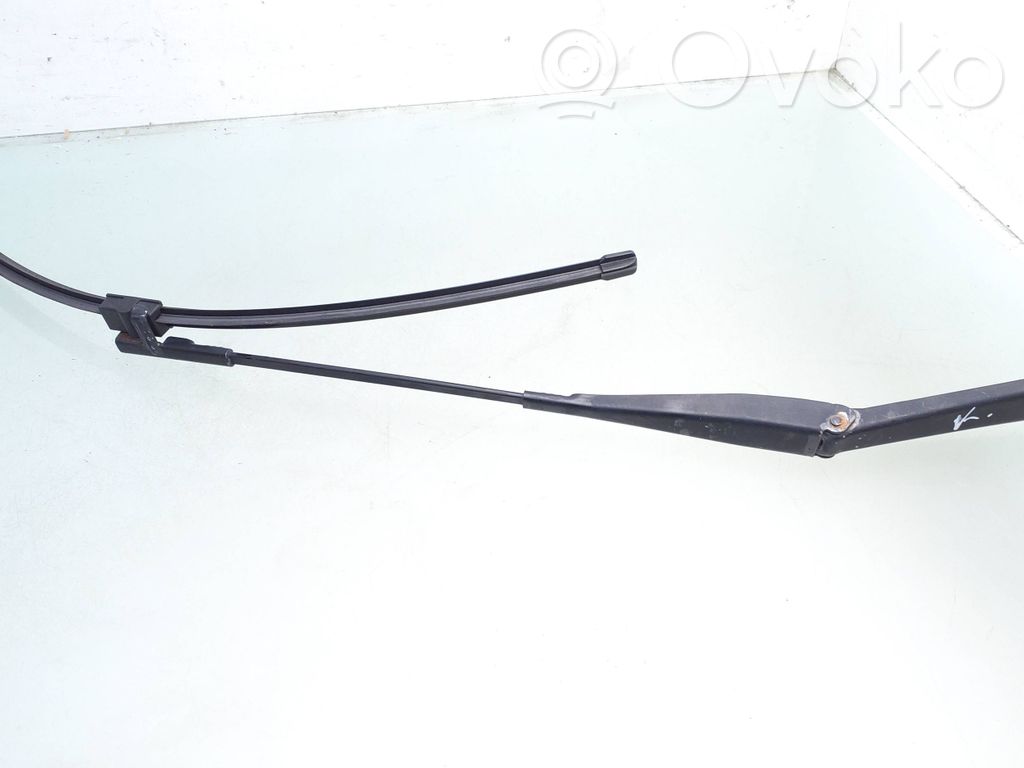 Ford Focus Windshield/front glass wiper blade 