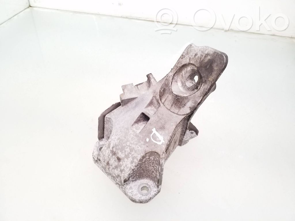 BMW 3 E90 E91 Engine mounting bracket 