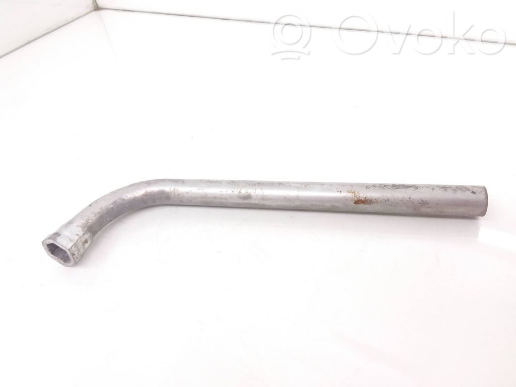 Llave de tuercas de rueda   4D0012219A