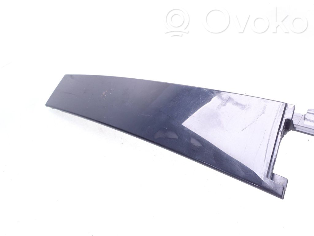 Ford Focus Listwa / Uszczelka szyby drzwi tylnych