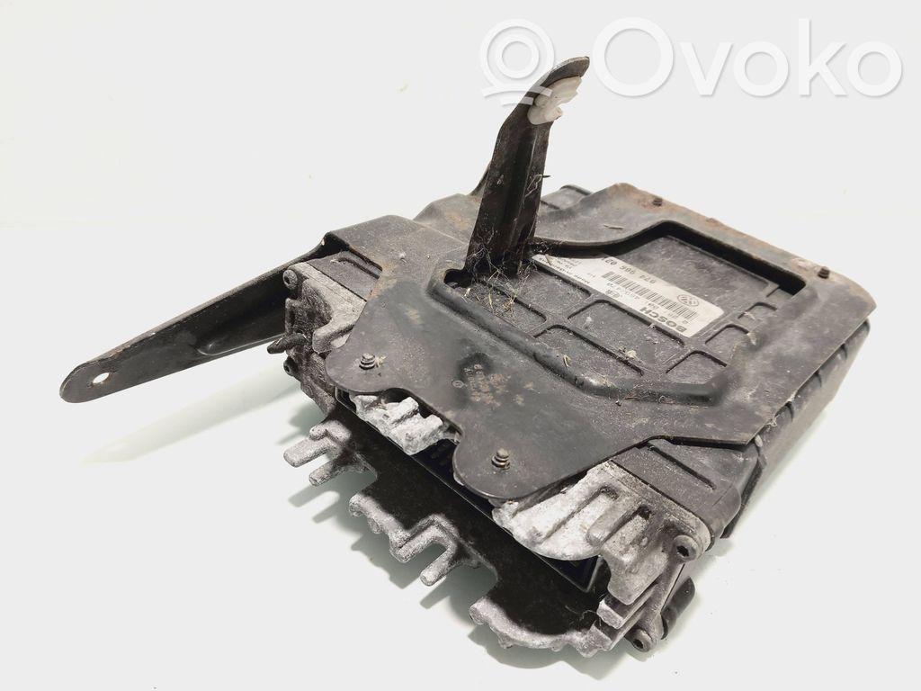 Volkswagen Multivan T4 Engine control unit/module 