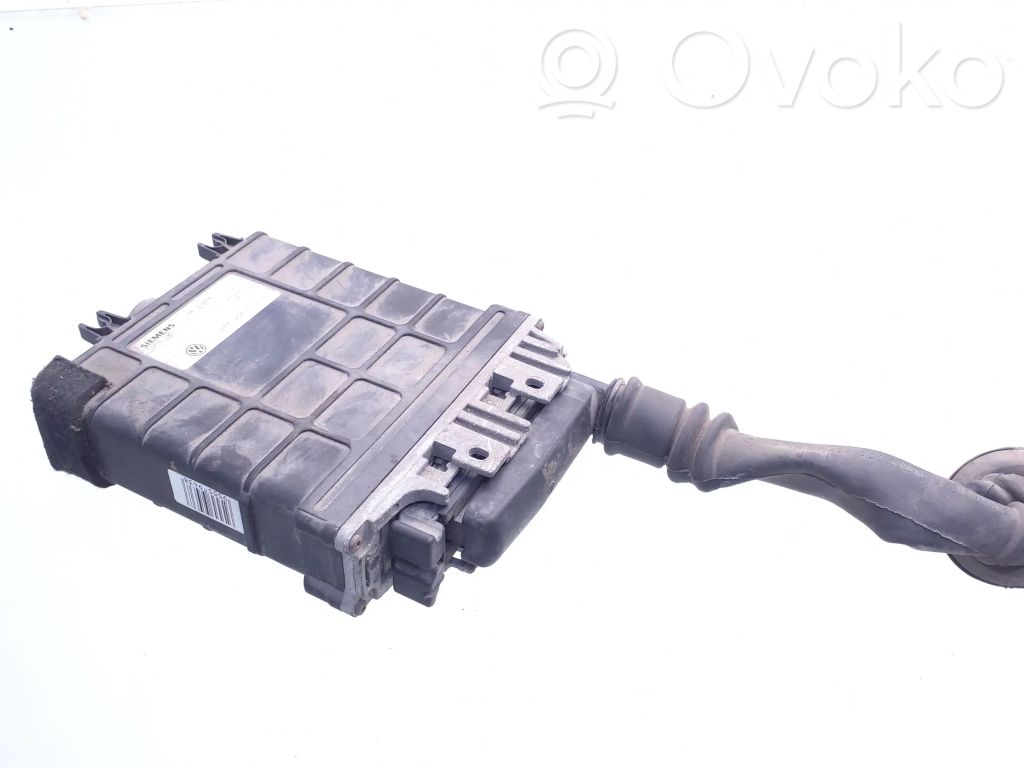Volkswagen PASSAT B4 Engine control unit/module 