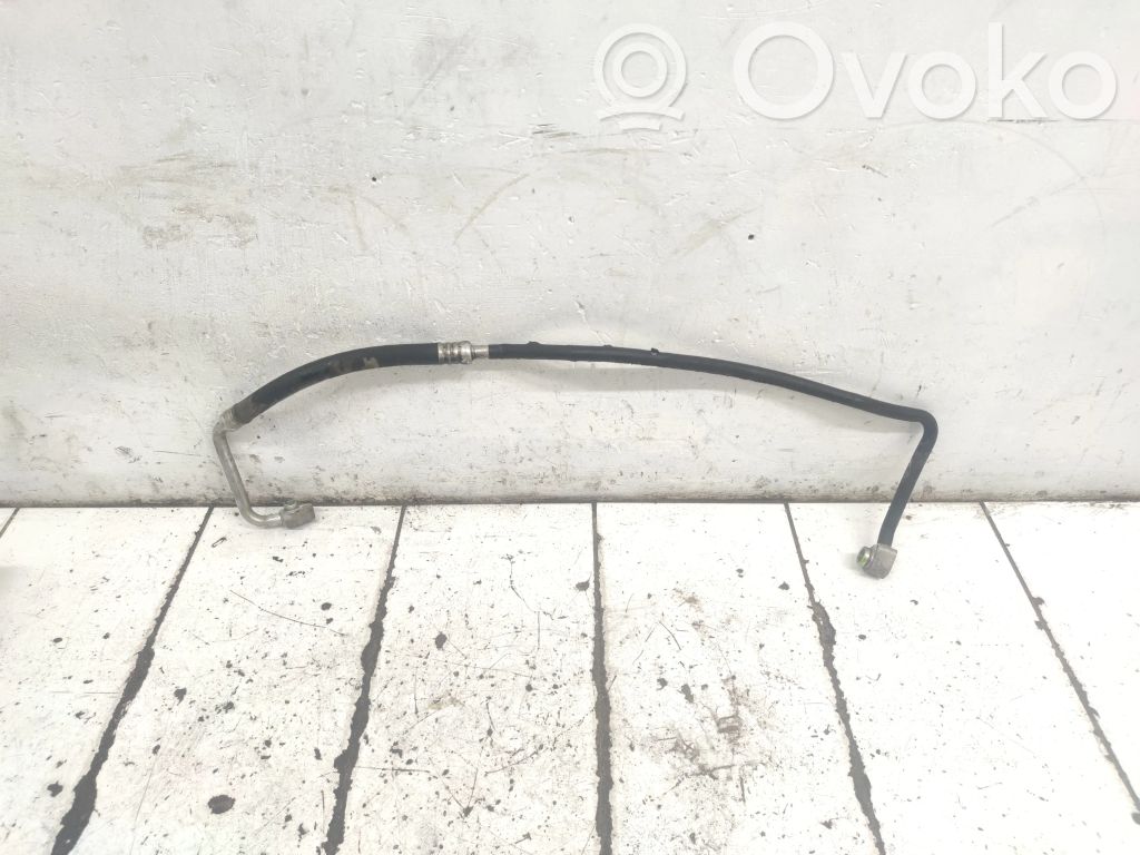 Audi A4 S4 B6 8E 8H Ilmastointilaitteen putki (A/C) 