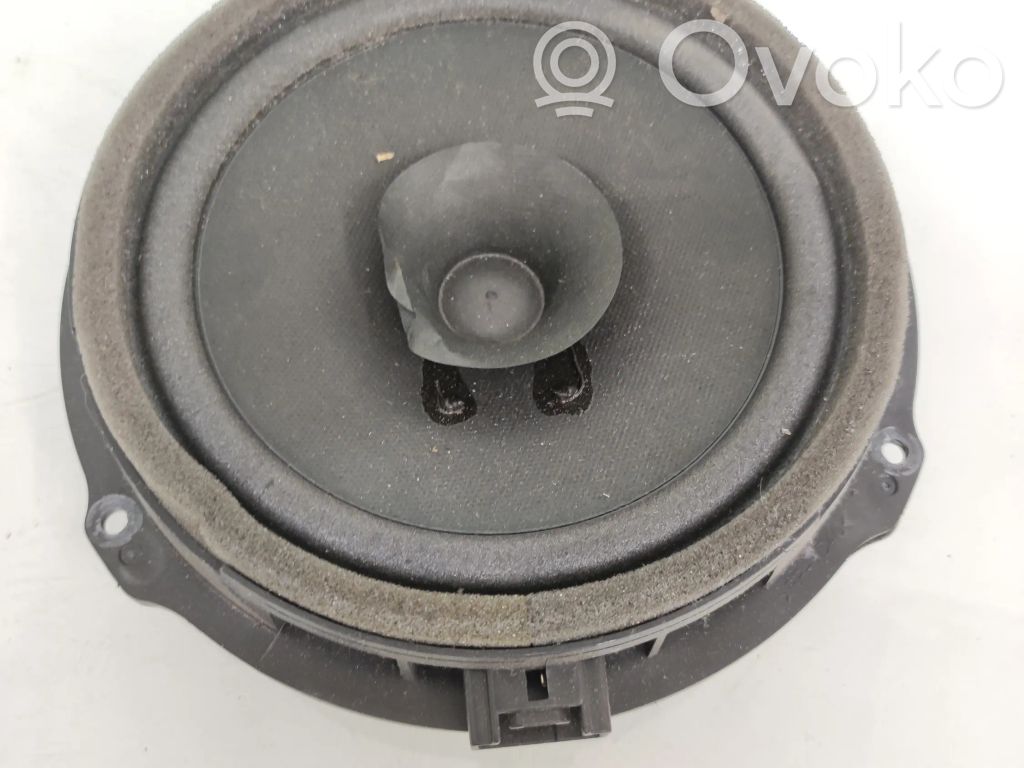 Ford Focus Enceinte de porte arrière