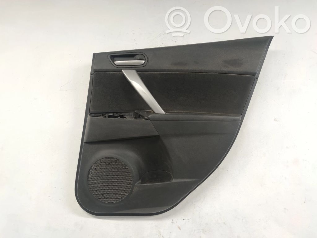 Mazda 3 II Takaoven verhoilu