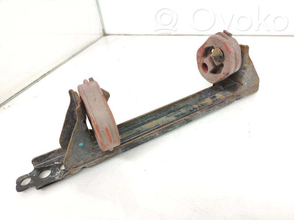 Volkswagen Golf VI Staffa/supporto di montaggio della marmitta