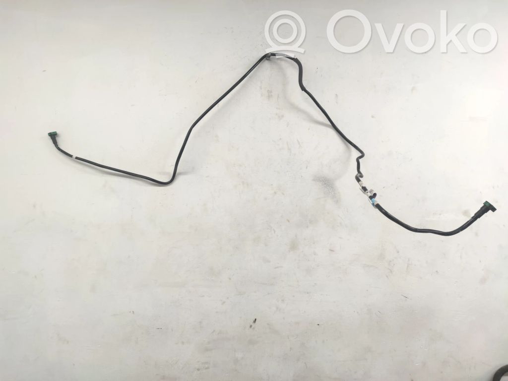 Volvo S90, V90 Przewód paliwa 