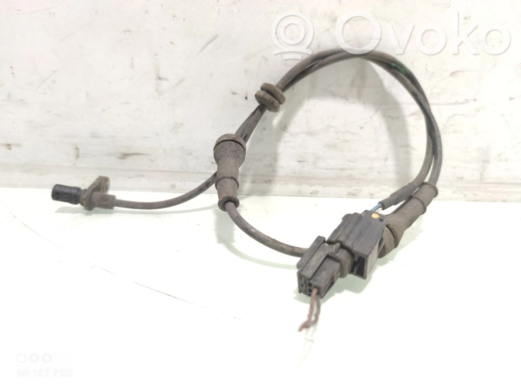 Nissan Juke I F15 Czujnik ABS hamulca tylnego