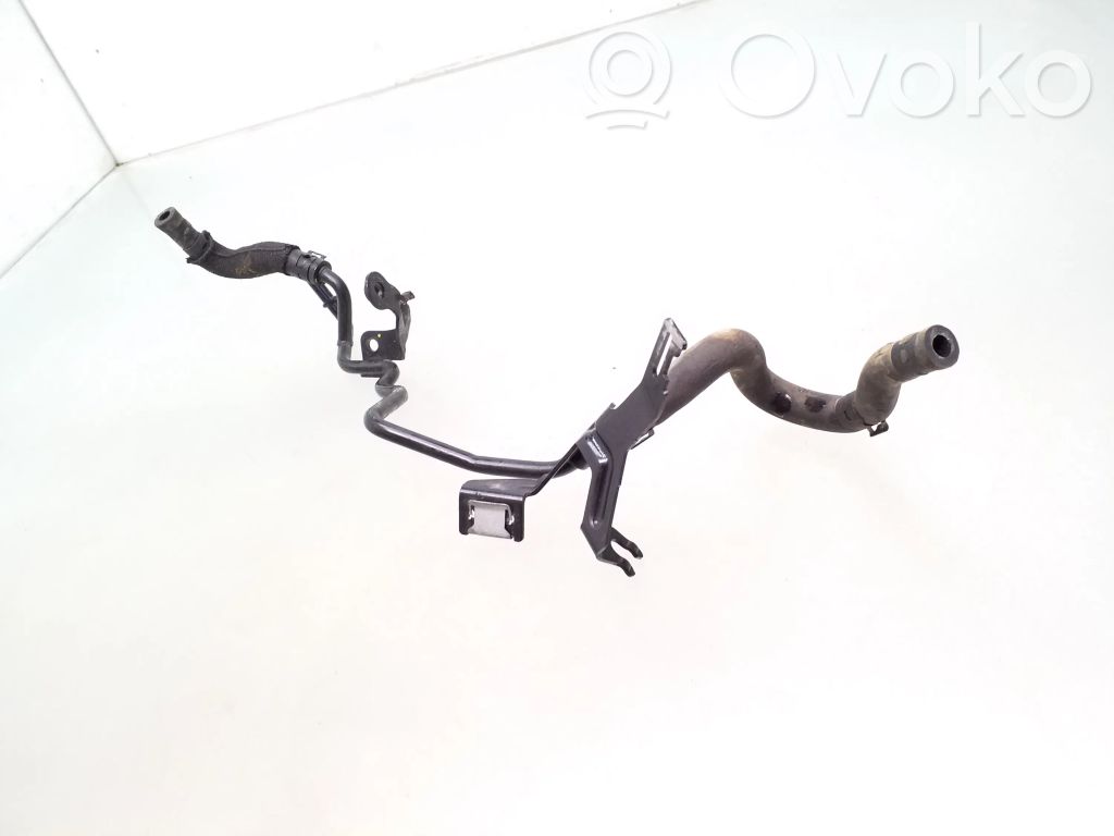 Volkswagen Golf VII Tubo flessibile del liquido di raffreddamento del motore