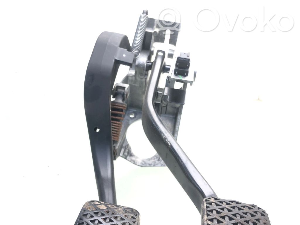 BMW 1 E81 E87 Pedal assembly 