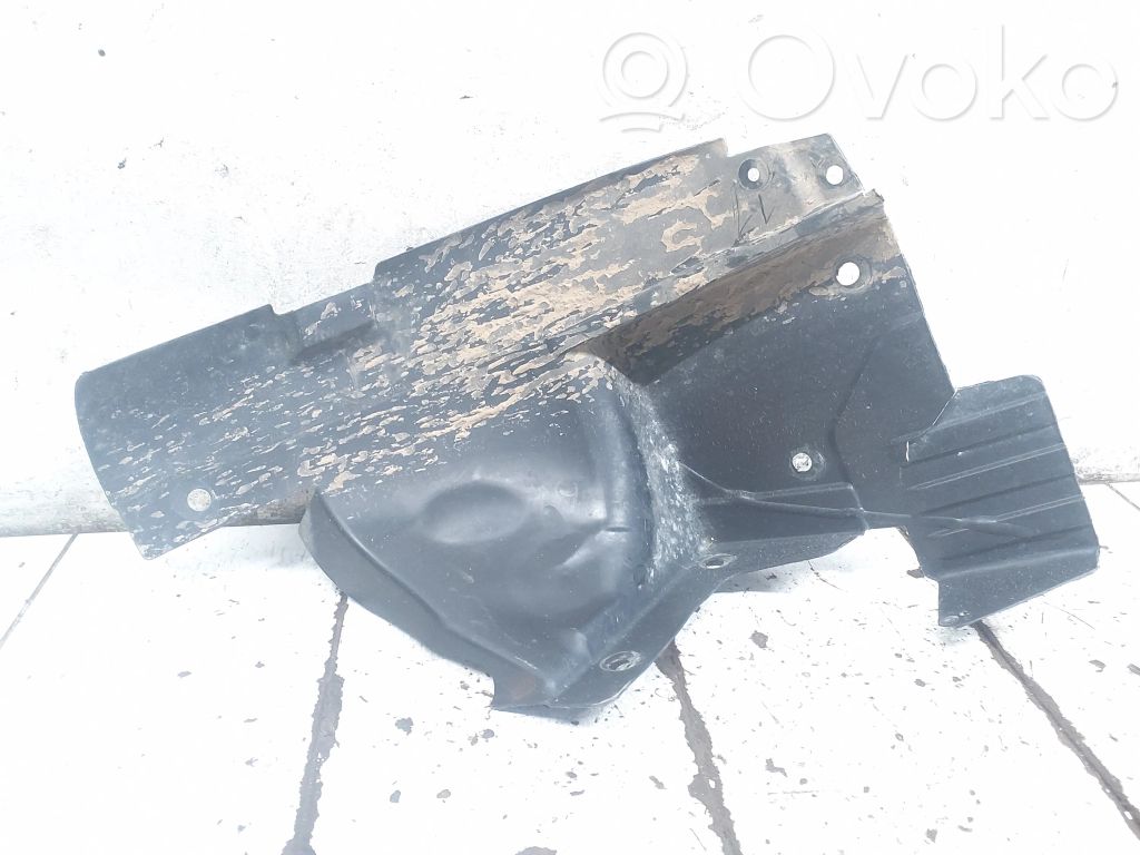 Opel Vivaro Nadkole przednie 