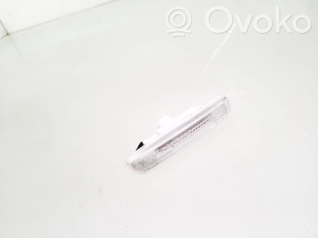BMW 3 E46 Front fender indicator light 