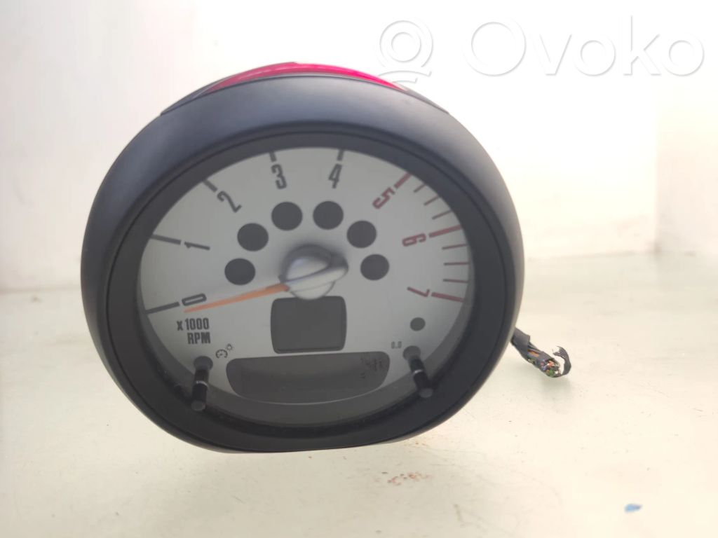 Mini Cooper Countryman R60 Speedometer (instrument cluster) 