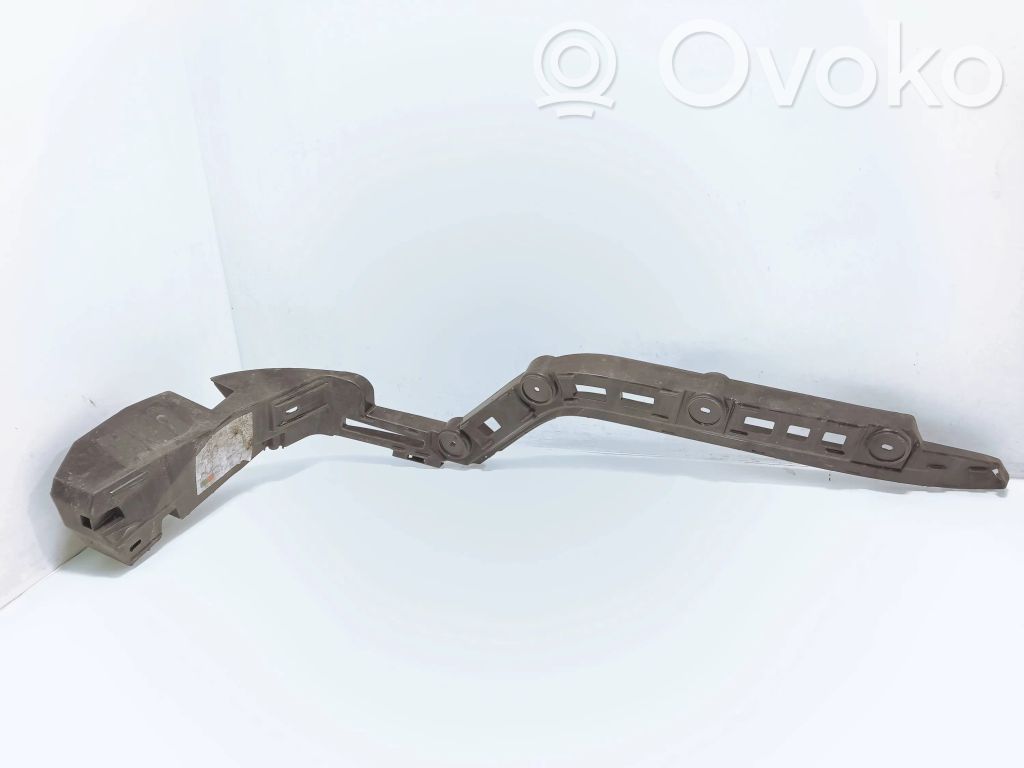 Volkswagen PASSAT B7 Soporte de montaje del parachoques trasero 