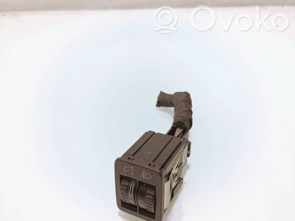 Volkswagen PASSAT B7 Comutator control nivel faruri