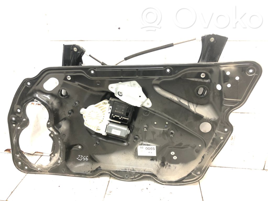 Volkswagen PASSAT B6 Macara ușă față cu motor 
