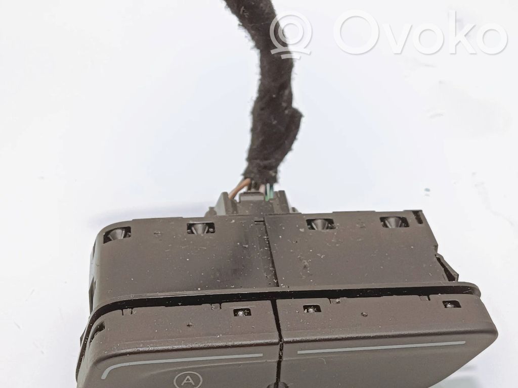 Bouton interrupteur programme de stabilité ESP   AM5T14B436FB