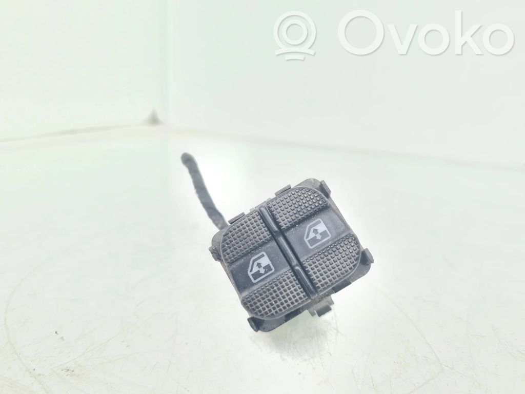 Seat Alhambra (Mk1) Electric window control switch 