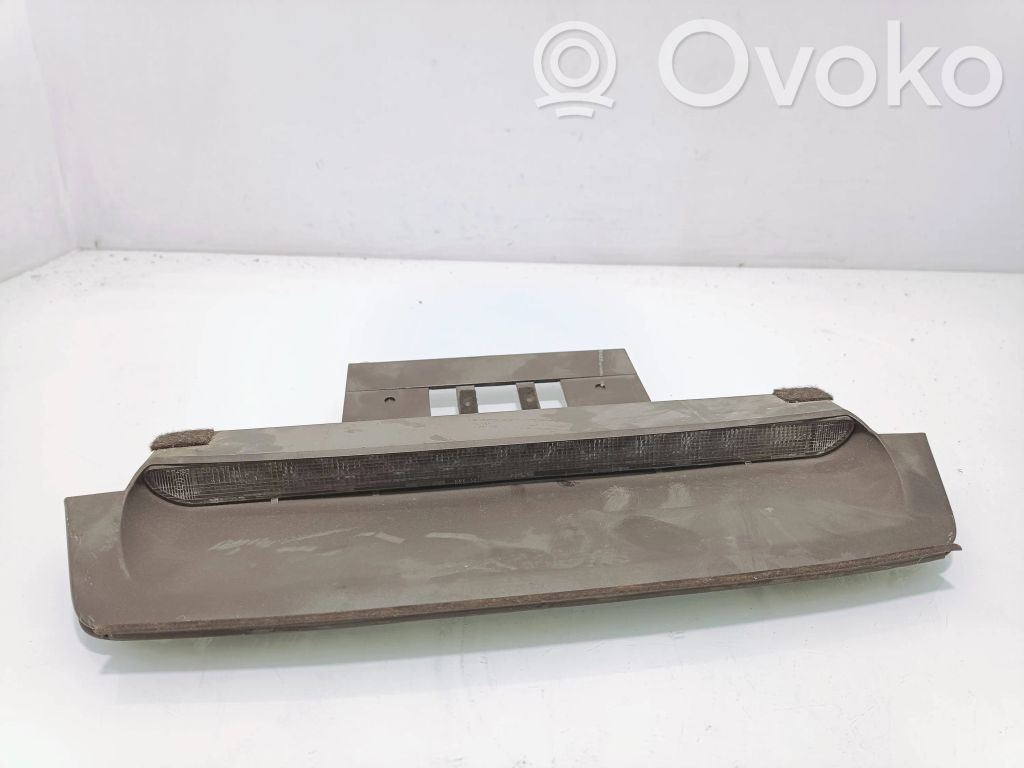 Volvo S60 Third/center stoplight 
