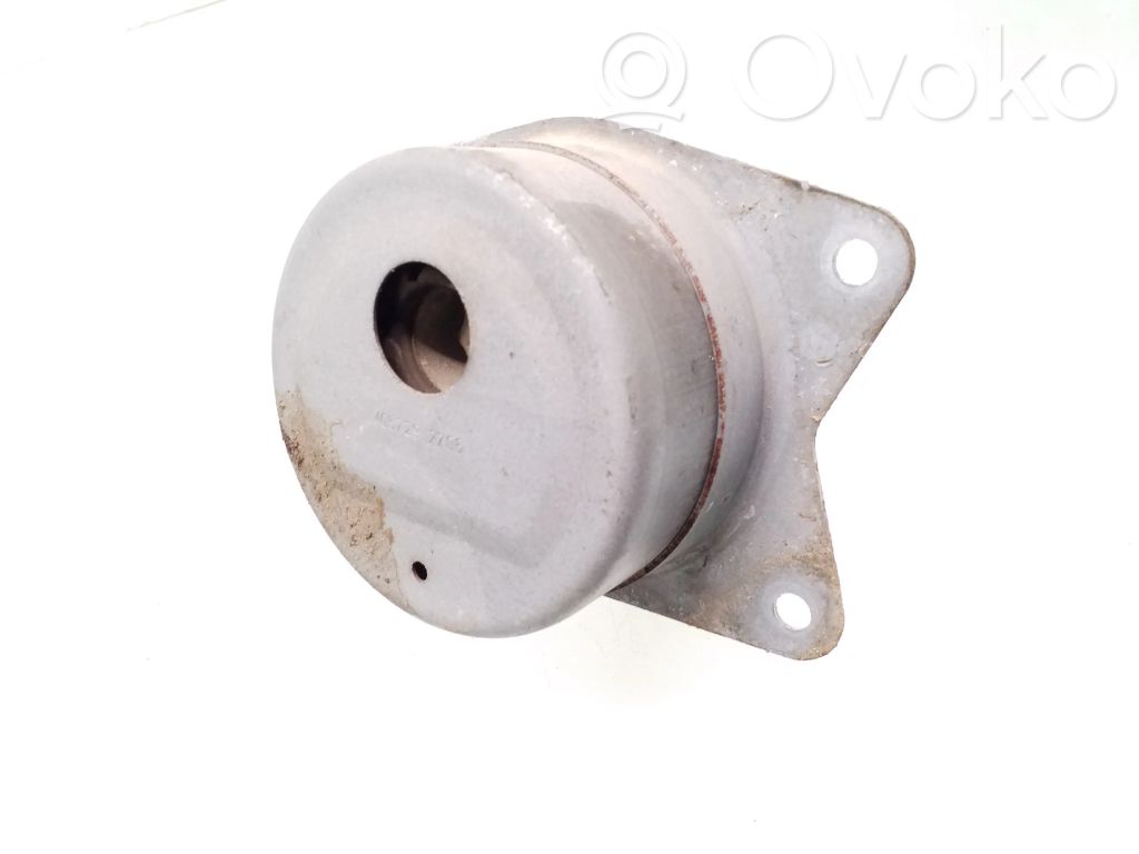 Engine mount bracket   V05609,V057292706