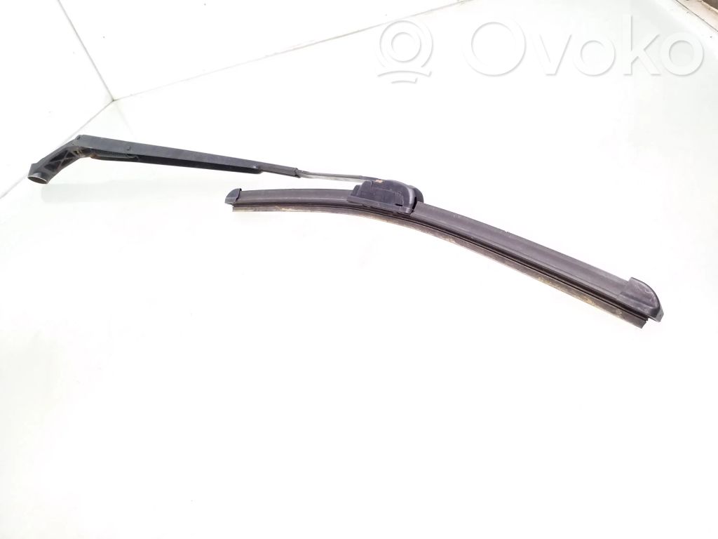 Toyota Corolla Verso E121 Front wiper blade arm 