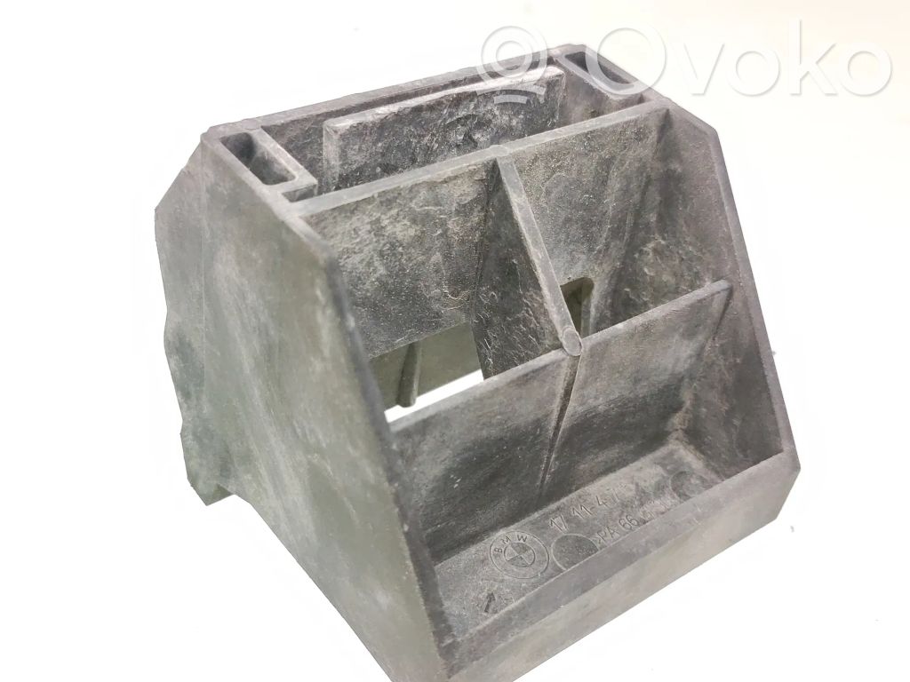 Fixation de radiateur   4715021,17114715021
