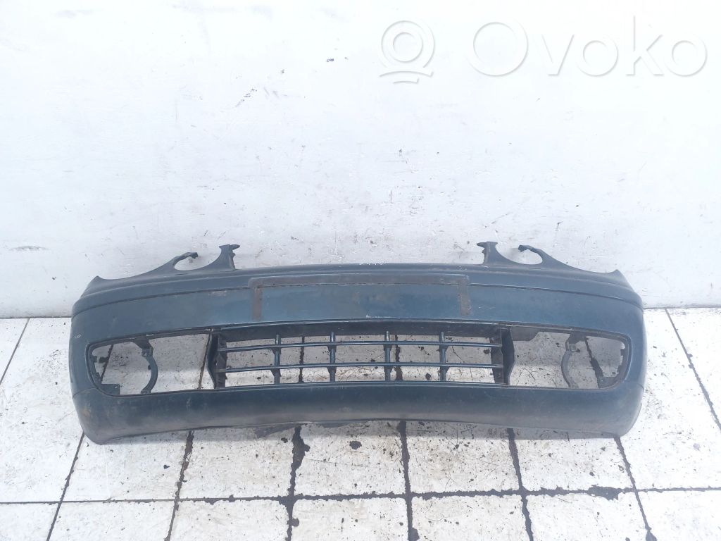 Volkswagen Polo Parachoques delantero 