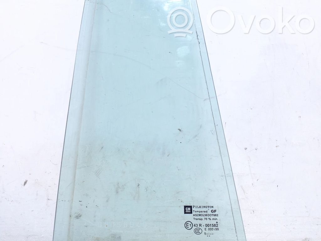 Ventanilla de ventilación de la puerta trasera   AS2