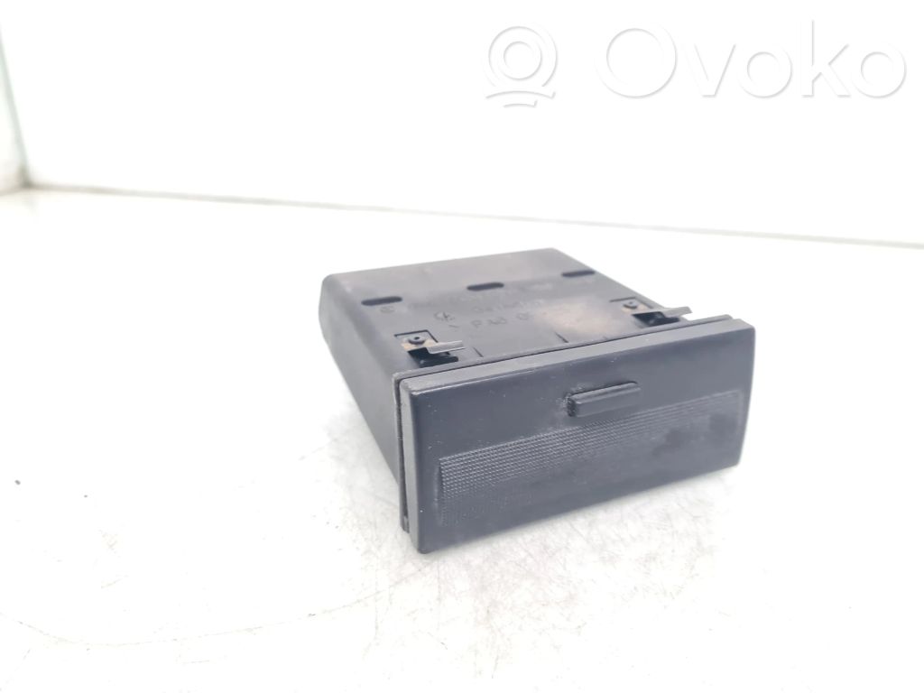 Compartimiento/consola central del panel   8D0941561