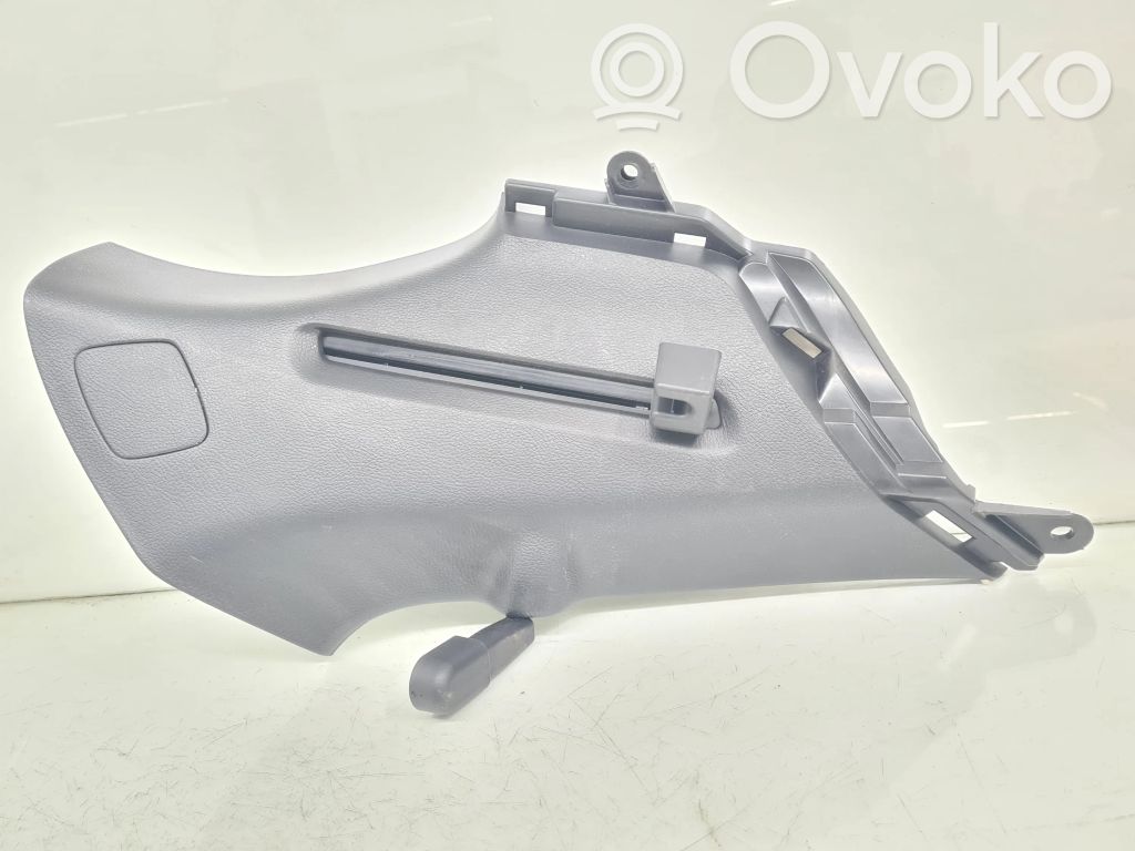 Mazda 6 (D)pillar trim (top) 