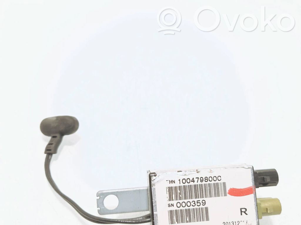 Tesla Model S Antenos stiprintuvas 