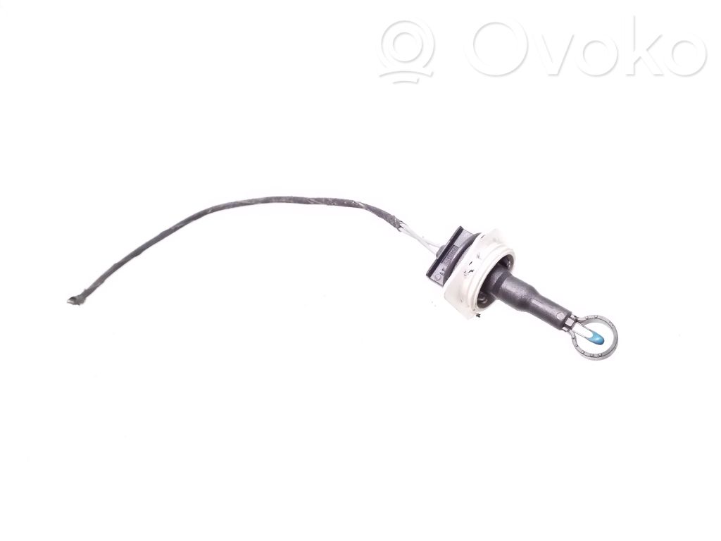 Interior temperature sensor   006667V